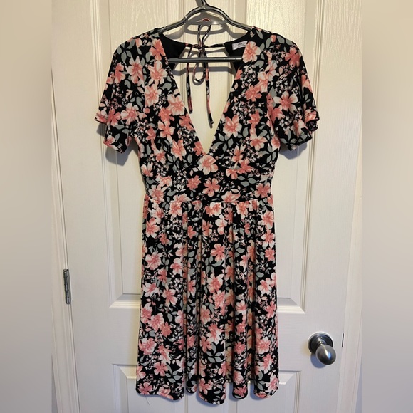 Floral Flounce Dress - Size Small - Picture 2 of 3